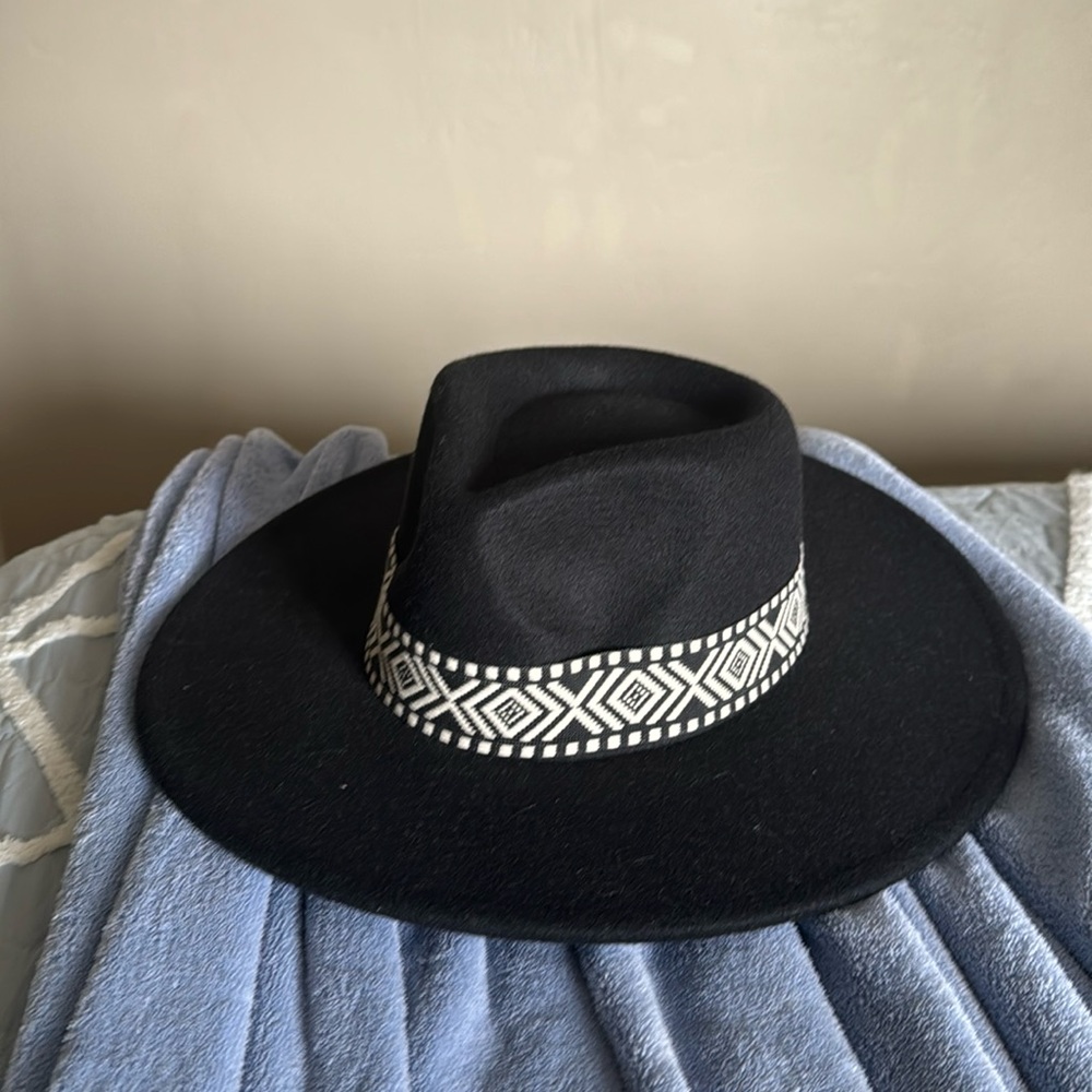 Black felt hat